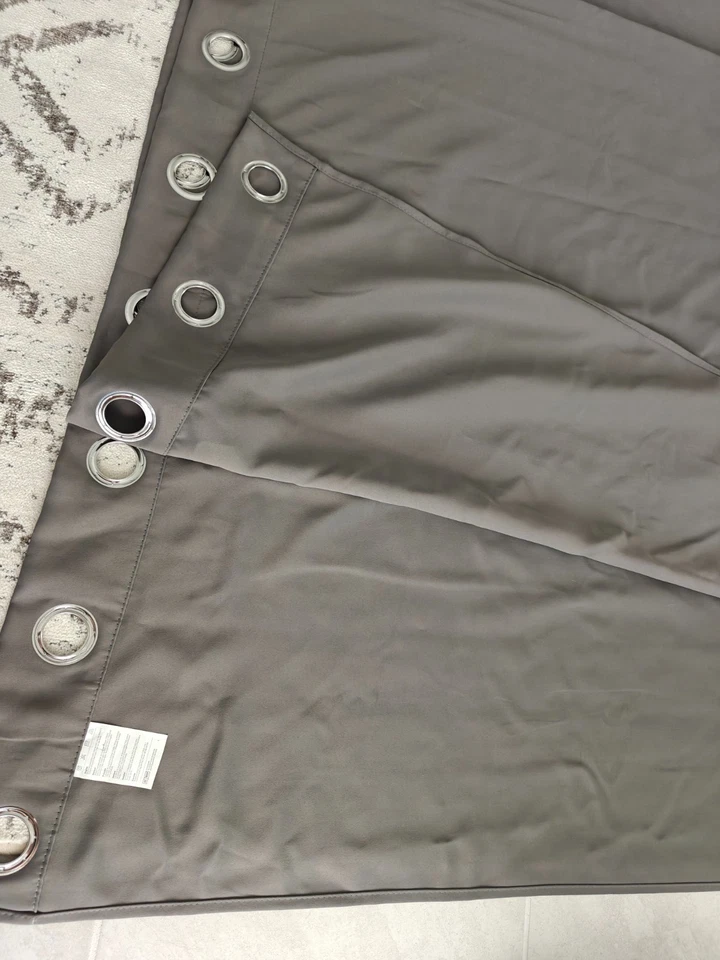 Usado en Excelente Condición Dos Cortinas de Terciopelo Elingen Ltd 83x100" Paneles Cortinas Suave Gris Salvia Lujo Foto 4 de 4