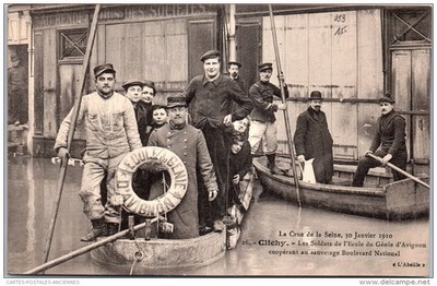 93 CLICHY - soldiers of the genie of Avignon boulevard national (raw)