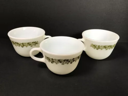 Vintage Pyrex Spring Blossom Crazy Daisy Milk Glass 8 oz Coffee Cups * Set of 3