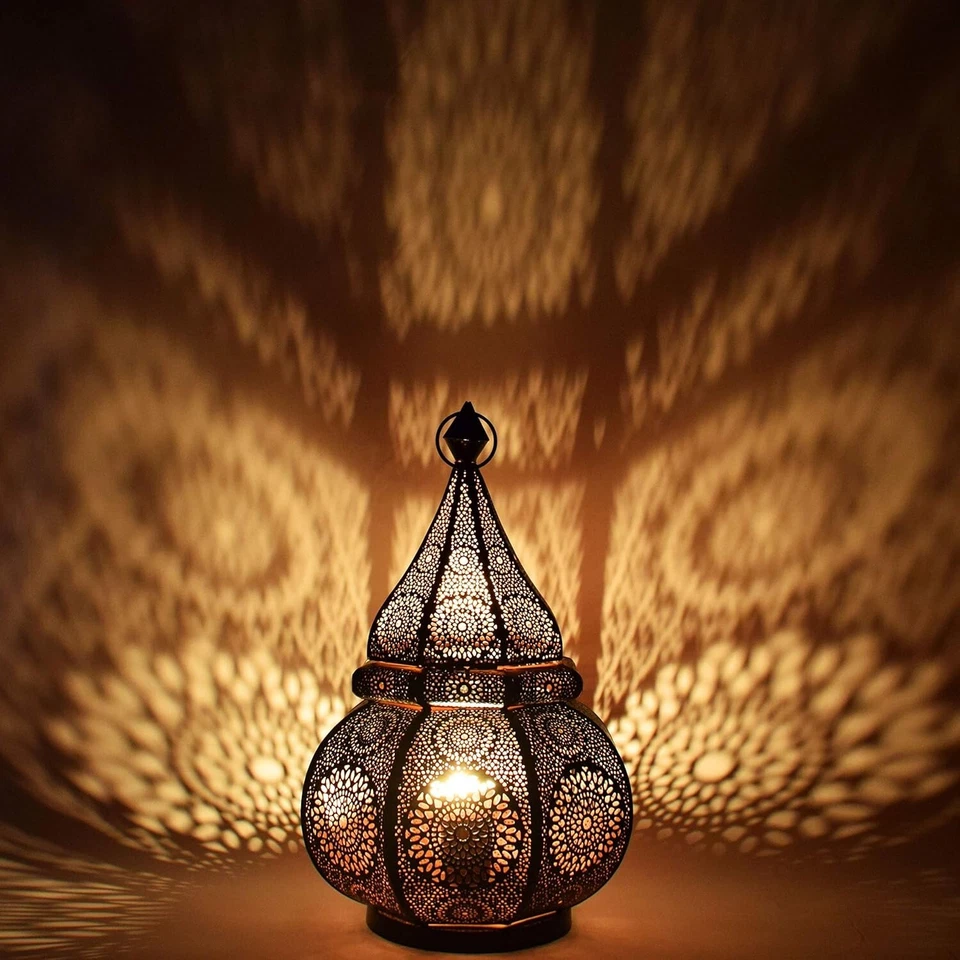 Lámpara portavelas marroquí, pantalla de vela de mesa, lámpara de noche de pie de metal Foto 3 de 4