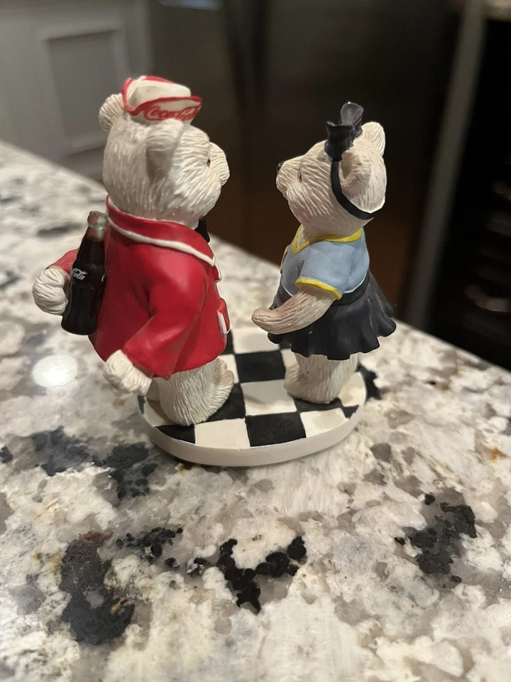 Coca-Cola Polar Bear Cubs Limited Edition Service With A Smile Figurine HN0618 - Image 3 of 4