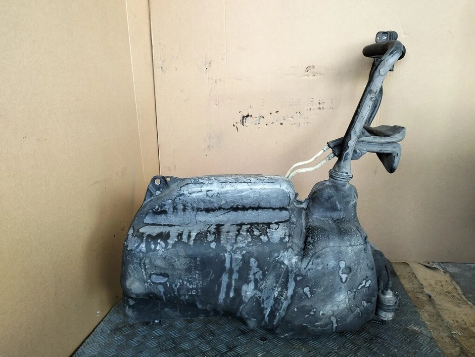 SERBATOIO CARBURANTE DIESEL Volkswagen Polo 5 serie 2012 Foto 2 de 4