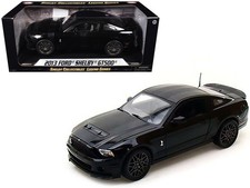2013 Ford Shelby Mustang Cobra GT500 SVT blk blk Stripes 1/18