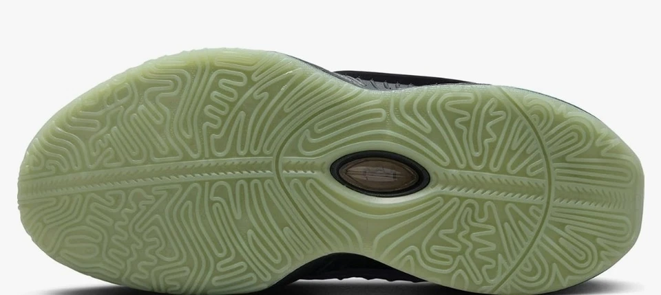 Nike LeBron 21 Basketball Shoes FB7699-001 Black Size 7Y Youth / 8.5 Women's - Image 2 of 4