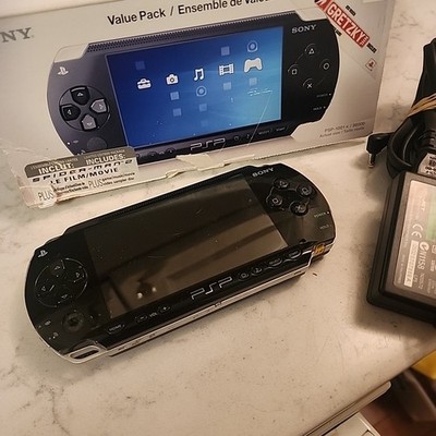 Sony PSP-1001 K Value Pack Original - Black - READ MISSING PIECES