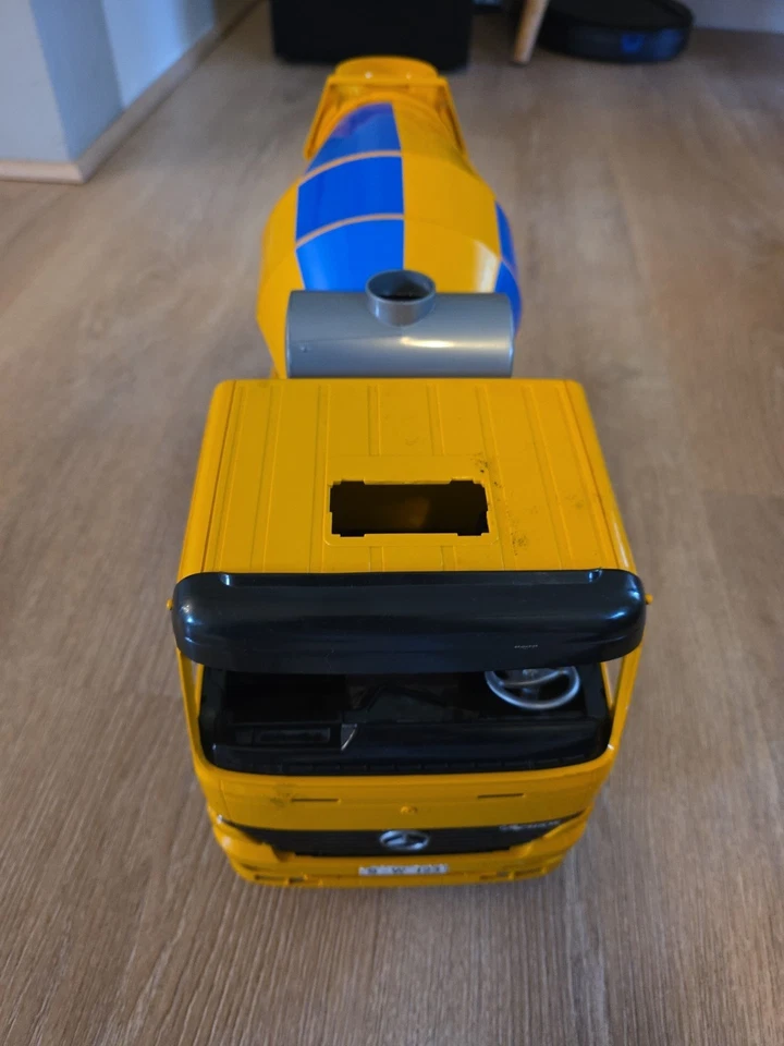 Bruder MX 5000 Cement Mixer Truck 4143 Construction Vehicle - Image 2 of 4