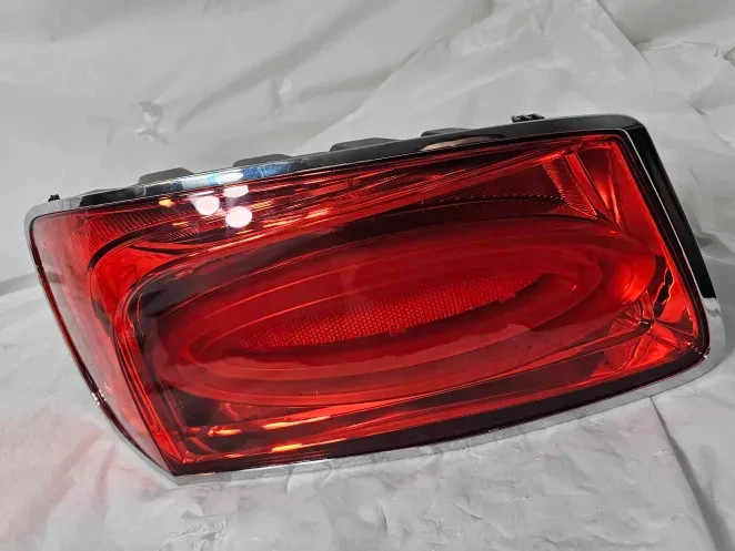 Rear LH Tail Light 4W0945095 For Bentley Flying Spur 4.0L 6.0L 2014-2019
