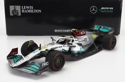 MINICHAMPS DE VOITURE STATIQUE MERCEDES GP F1 W13E HAMILTON ESPAGNE 2022 1/18 - Photo 1/4