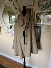eddie bauer Woman  s Cape Vtg