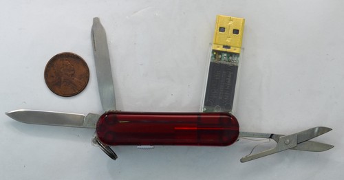 Victorinox SwissBit Swiss Army knife- 512MB (1/2 GB) new boxed NIB #2183 - Picture 7 of 7