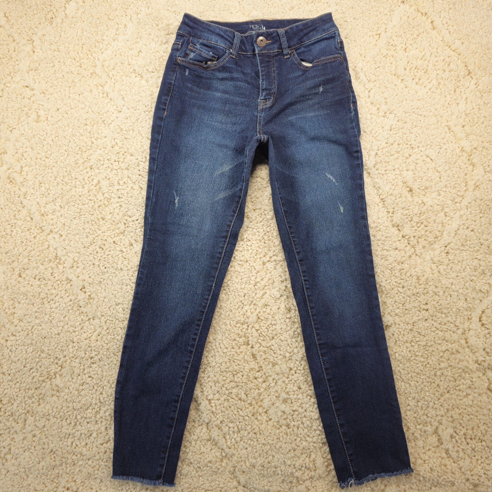 Time & Tru Womens Skinny Distressed Stretch Jeans Size 6 25x25 Mid Rise Frayed Hem