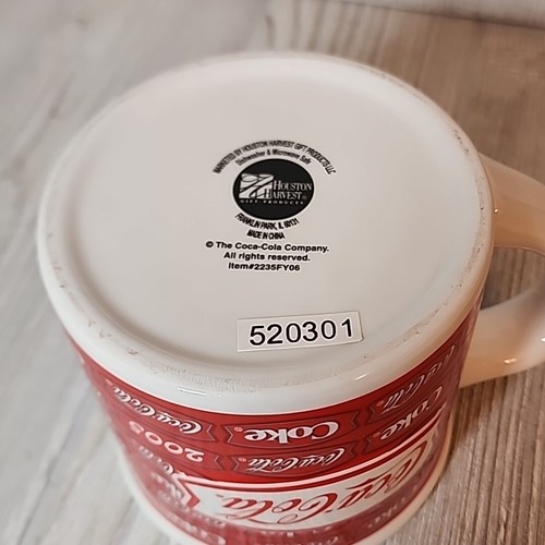 Coca-Cola Collectable Coffee 3D Mug #2235FY06 Red and White COKE - Picture 10 of 11