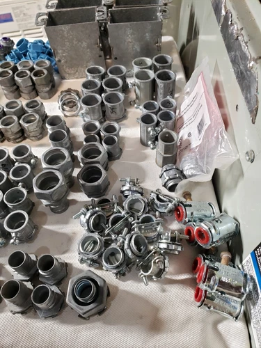 Conduit Fittings 1/2" and 3/4" for EMT and flex More Than 120 Pieces most common