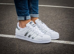 superstar adidas bianche e argento