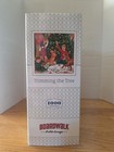 2024 Sealed Boardwalk Puzzle Company Trimming the Tree Christmas 1000 Pcs Jigsaw — photo 4