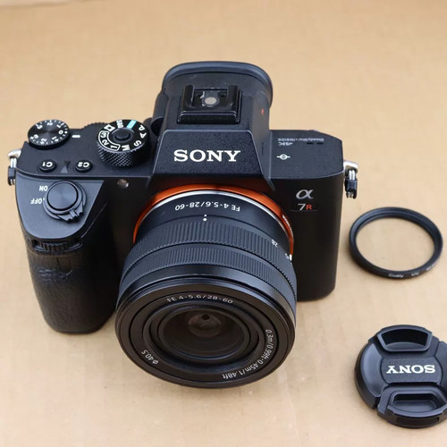 Sony Alpha a7R III a7r3 42.4MP +sony 28-60 lens Mirrorless Digital Camera