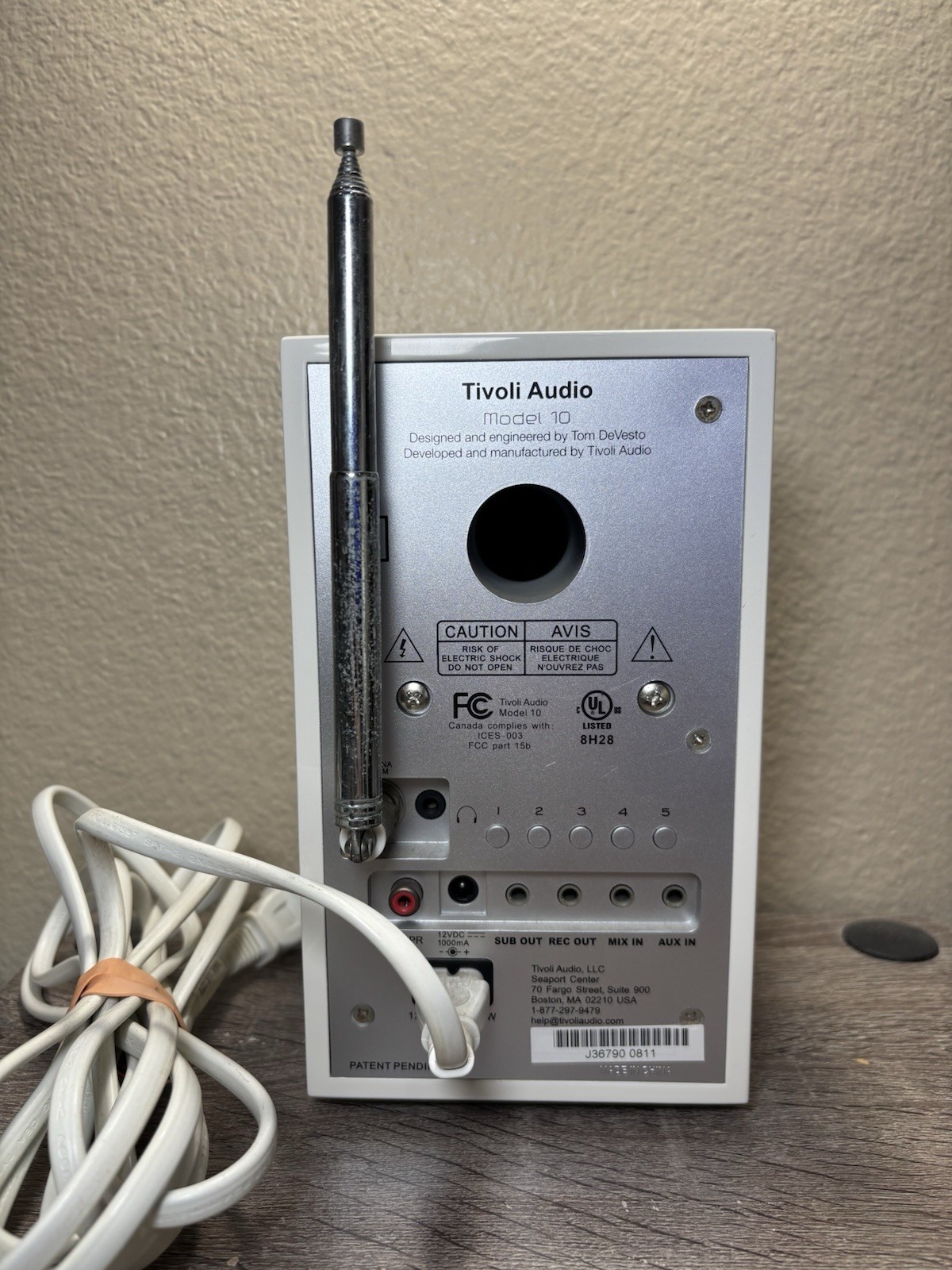 Tivoli Audio Model 10 AM/FM Clock Radio  Tested No Remote