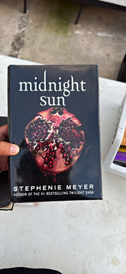Stephenie Meyer Midnight Sun (The Twilight Saga) Hardcover w/ Dust Jacket