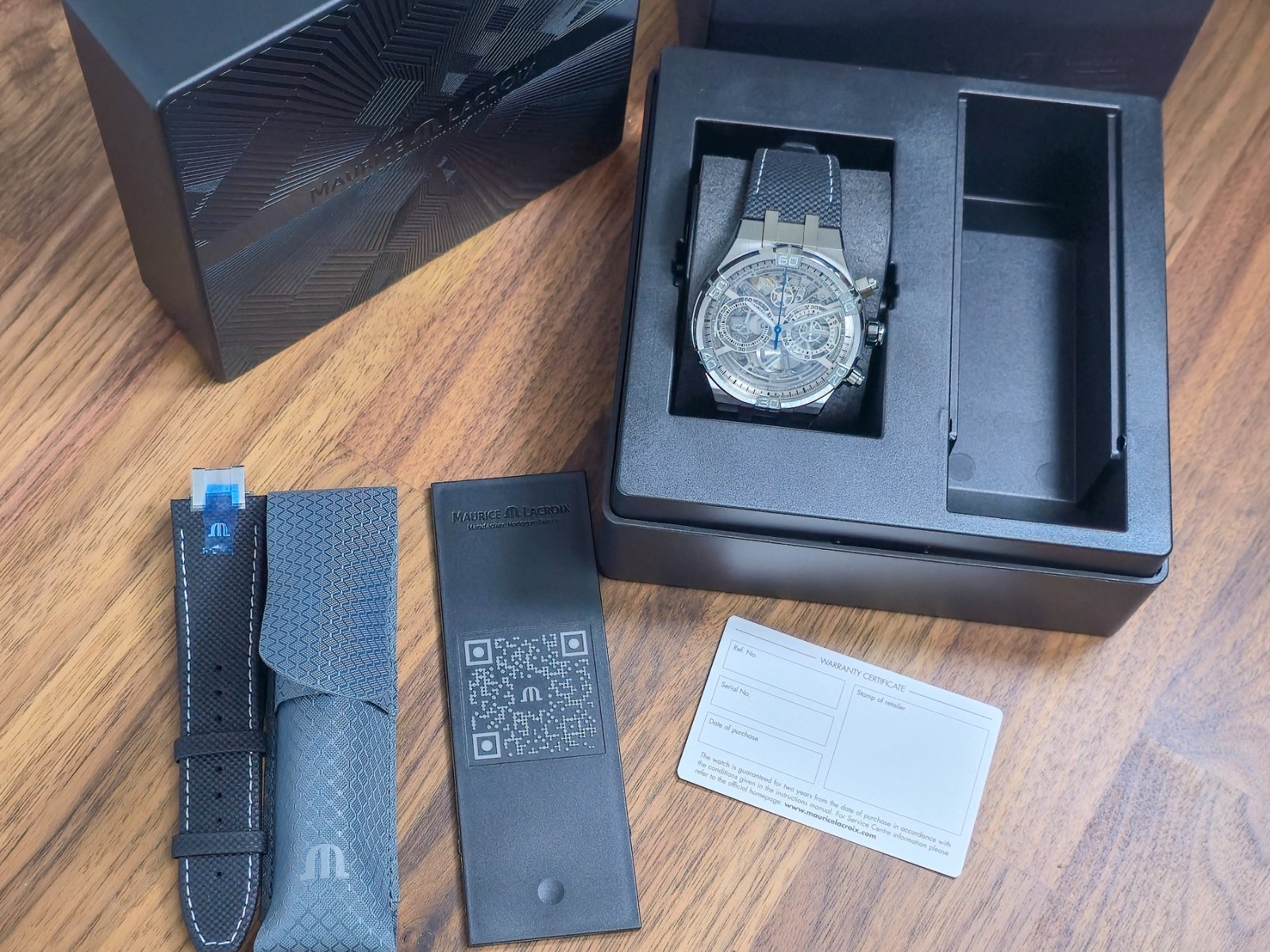 Maurice Lacroix Aikon Chronograph Skeleton 44mm - AI6098 - Complete set undated image 5