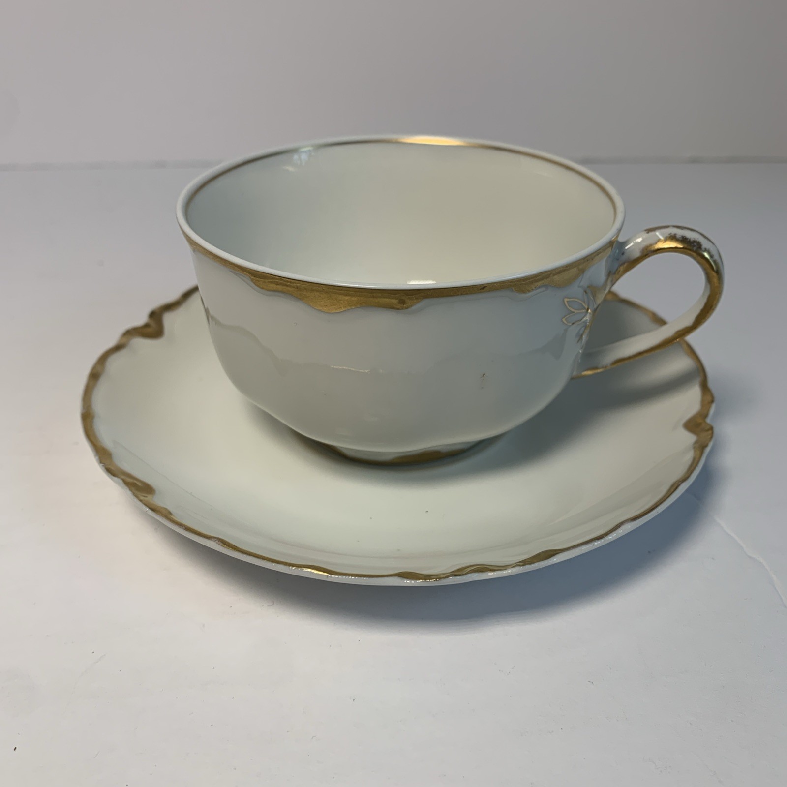Haviland Limoges France Tea Cup Saucer Set White Gold Encrusted Scalloped Edge