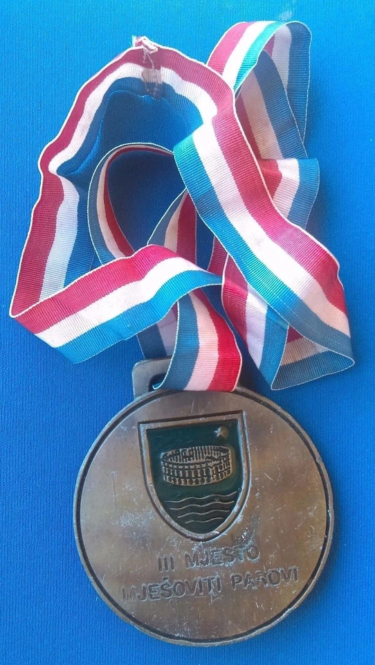 39º Campeonato Iugoslávia de Tênis de Mesa PULA 1985. Pares mistos 3 lugares ÚNICO - Imagem 4 de 4