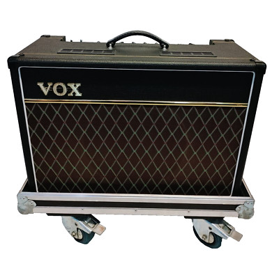 Vox AC15C1 Custom 2-Channel 15-Watt Vollröhre 1x12'' Guitar Combo 2018