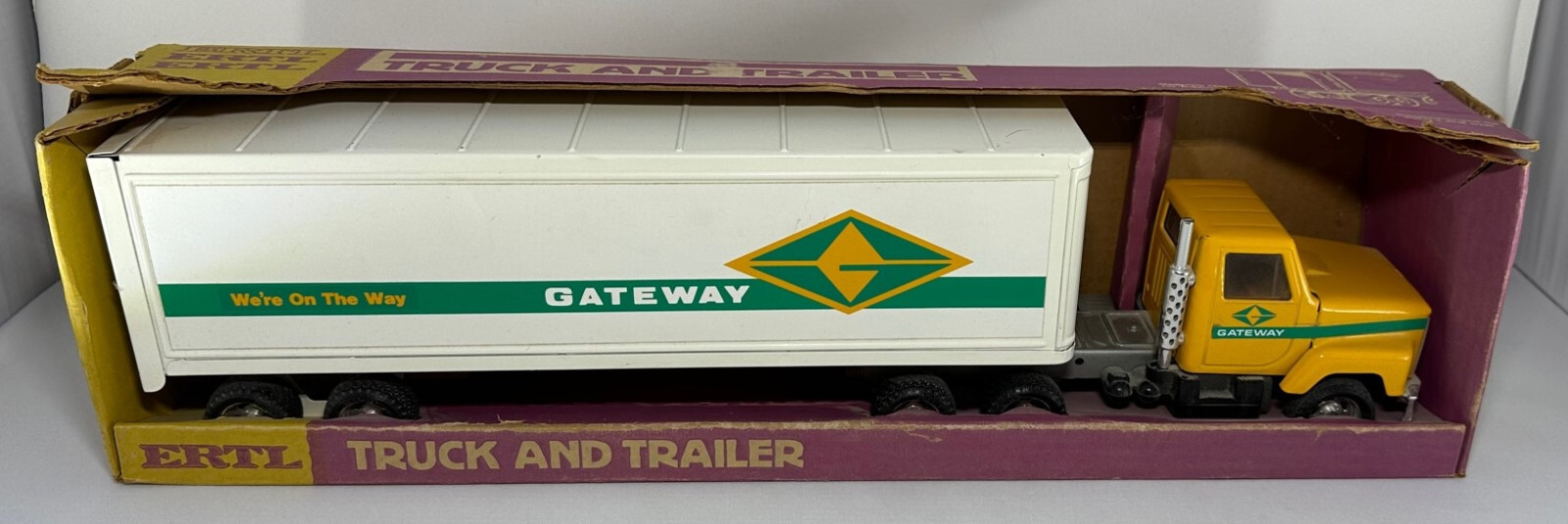 Vintage ERTL Truck and Trailer GATEWAY Semi Vehicle 125 Scale New In