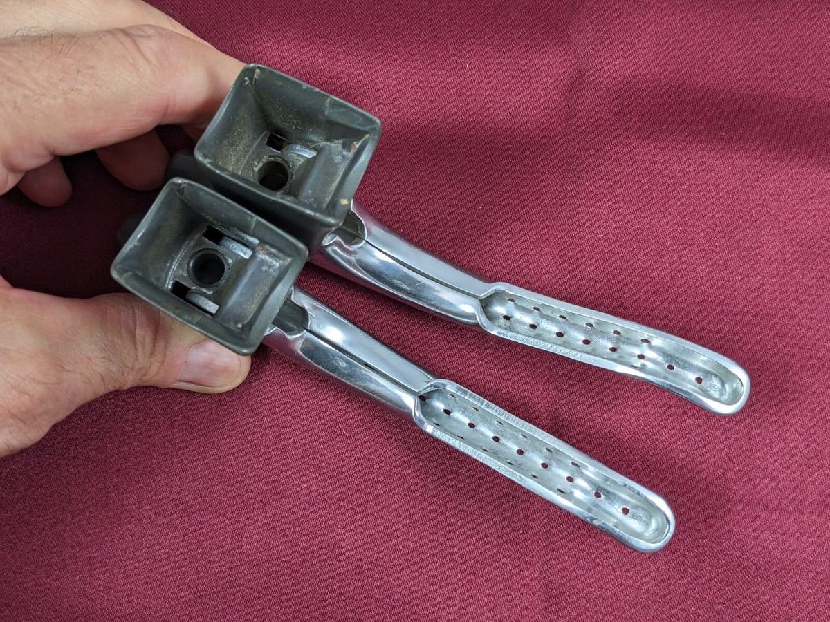Vintage Campagnolo Victory Brake Levers Non-Aero No Hoods PAIR