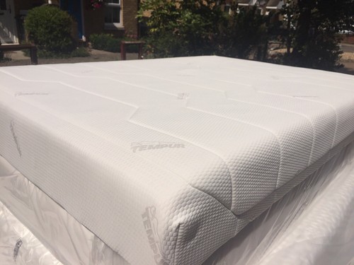 EX DISPLAY TEMPUR SENSATIONS KING SIZE MATTRESS 150x200X22cm £3249 MED/FIRM - Picture 9 of 11