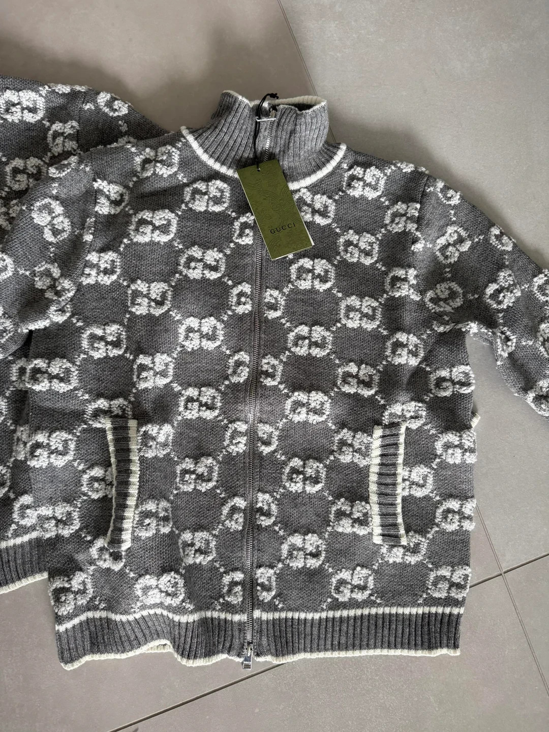 GUCCI Monogram GG Jacquard Zip Up Cardigan - Grey & White - Dược