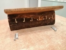 Appendi chiavi da parete in legno di Abete Verniciato Noce con tasselli e viti