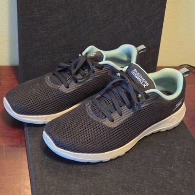 Skechers Go-Walk Woman's Black Mesh Walking Shoe Sneaker Size 9 - with Laces