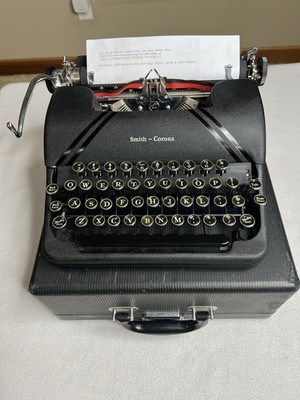 Vintage 1948 Smith Corona 4 Bank Sterling Portable Typewriter & Case - Very Nice