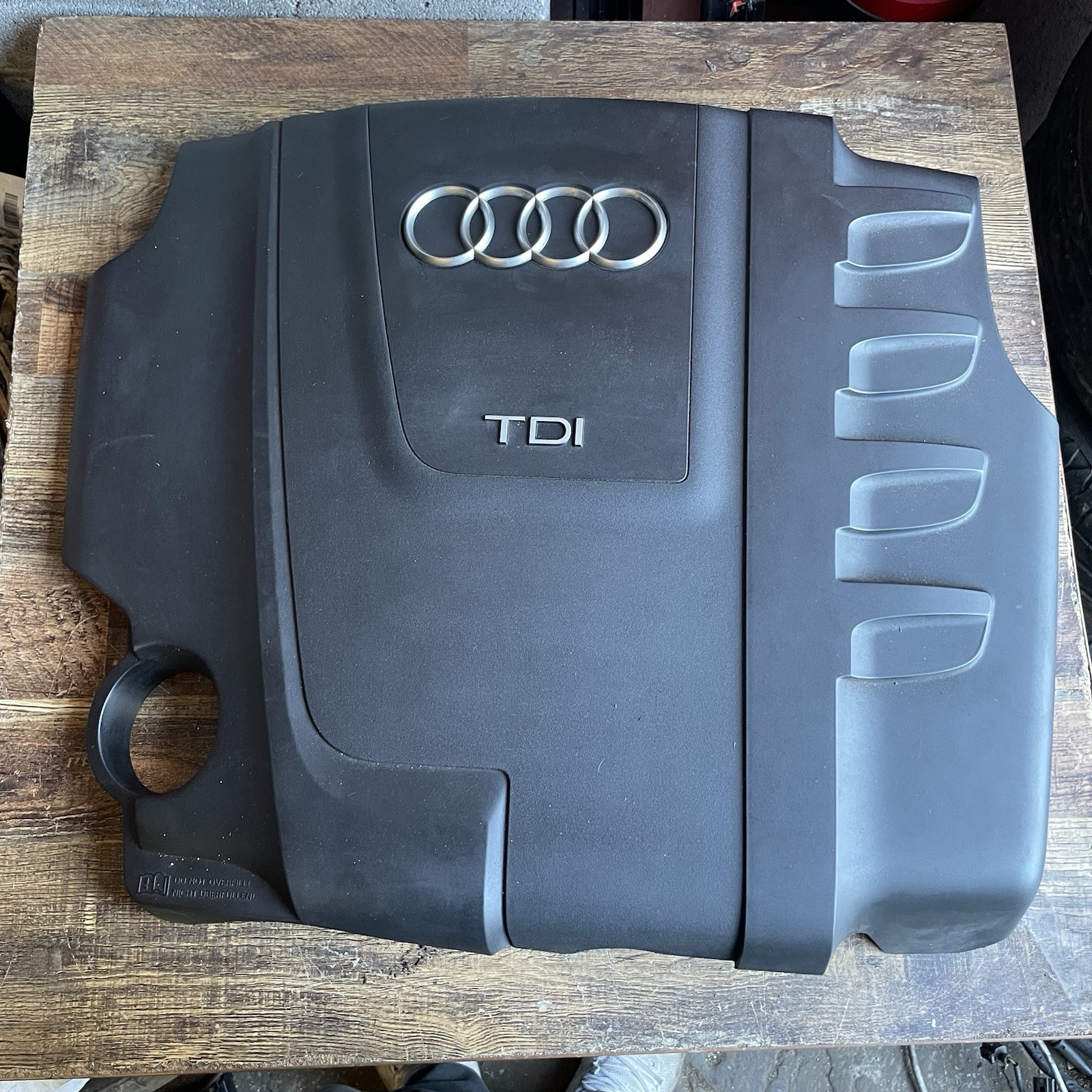 2008-2016 AUDI Q5 8R A4 B8 A5 8T 2.0 DIESEL ENGINE TOP COVER GENUINE 03L103925LF