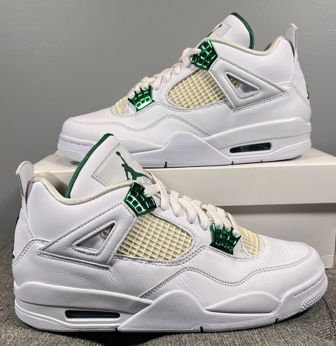 AJ4  Retro SE\