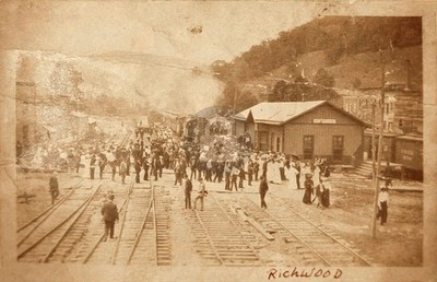 Richwood WV West Virginia Train Depot RPPC Photo Postcard COPY