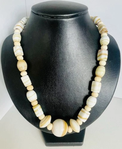 Vintage 1930-40’s Czech Custard Manganese Milk Glass Art Glass Necklace UV Light