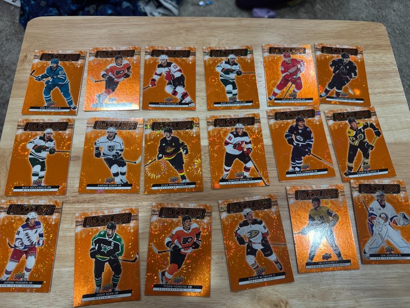 Upper Deck NHL Dazzlers Lot Of 18 Orange 2023-2024