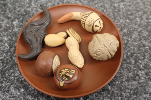 Chinese scholar's set of Yixing fruits and nuts group reproduction - Picture 3 of 11