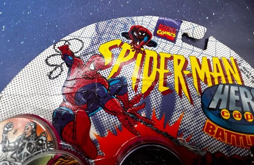 1995 Toy Biz Marvel SpiderMan Hero Gorras x16 JUEGO DE BATALLA POGS Fat Slammer con estuche - Imagen 19 de 20