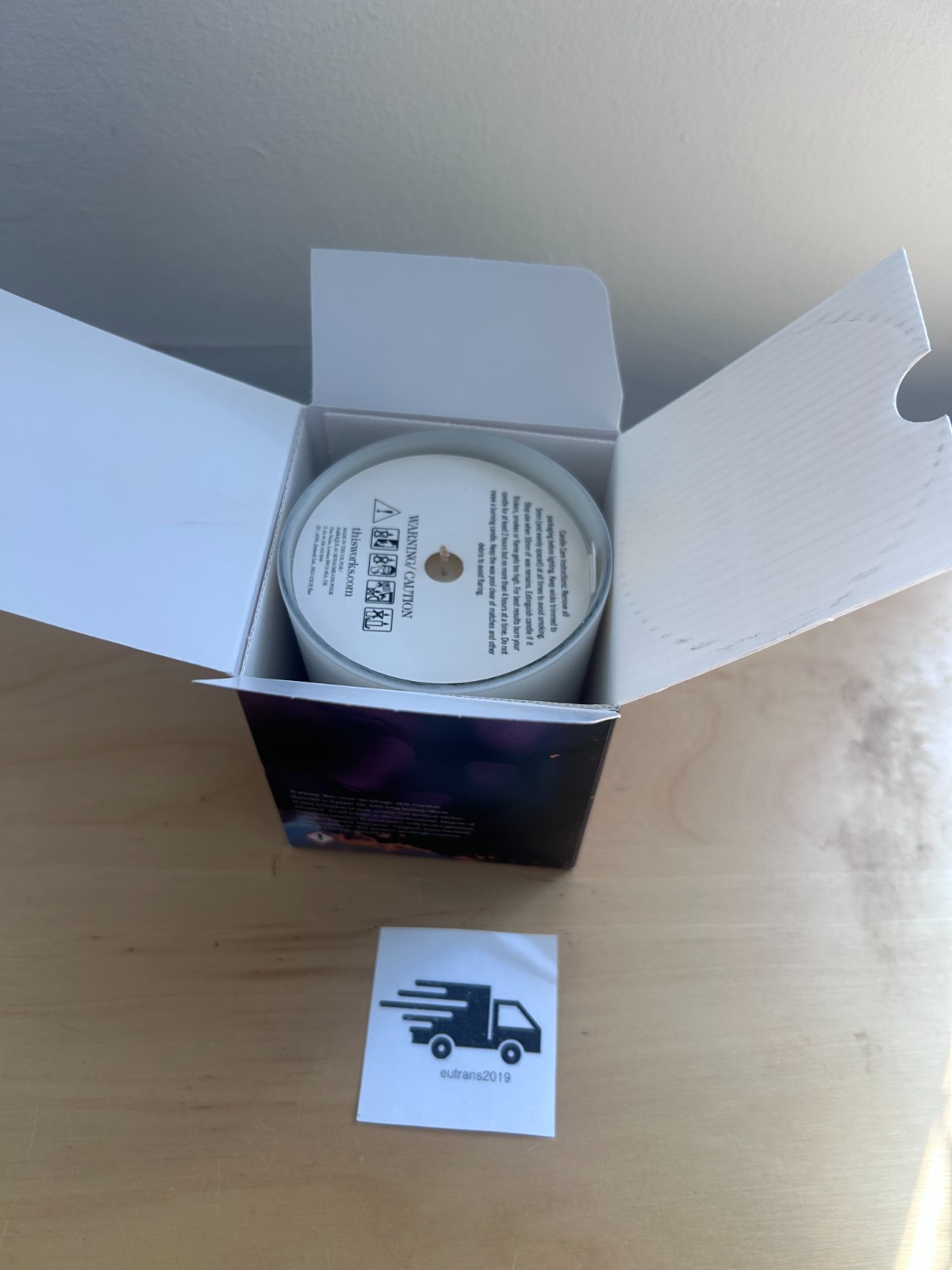 Candela Aromaterapia This Works Spezia Nera Mirra 220g foto 5