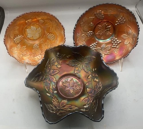 THREE VINTAGE CARNIVAL FENTON BOWLS AUTUMN ACORNS & 2 VINTAGE ICE CREAM BOWLS