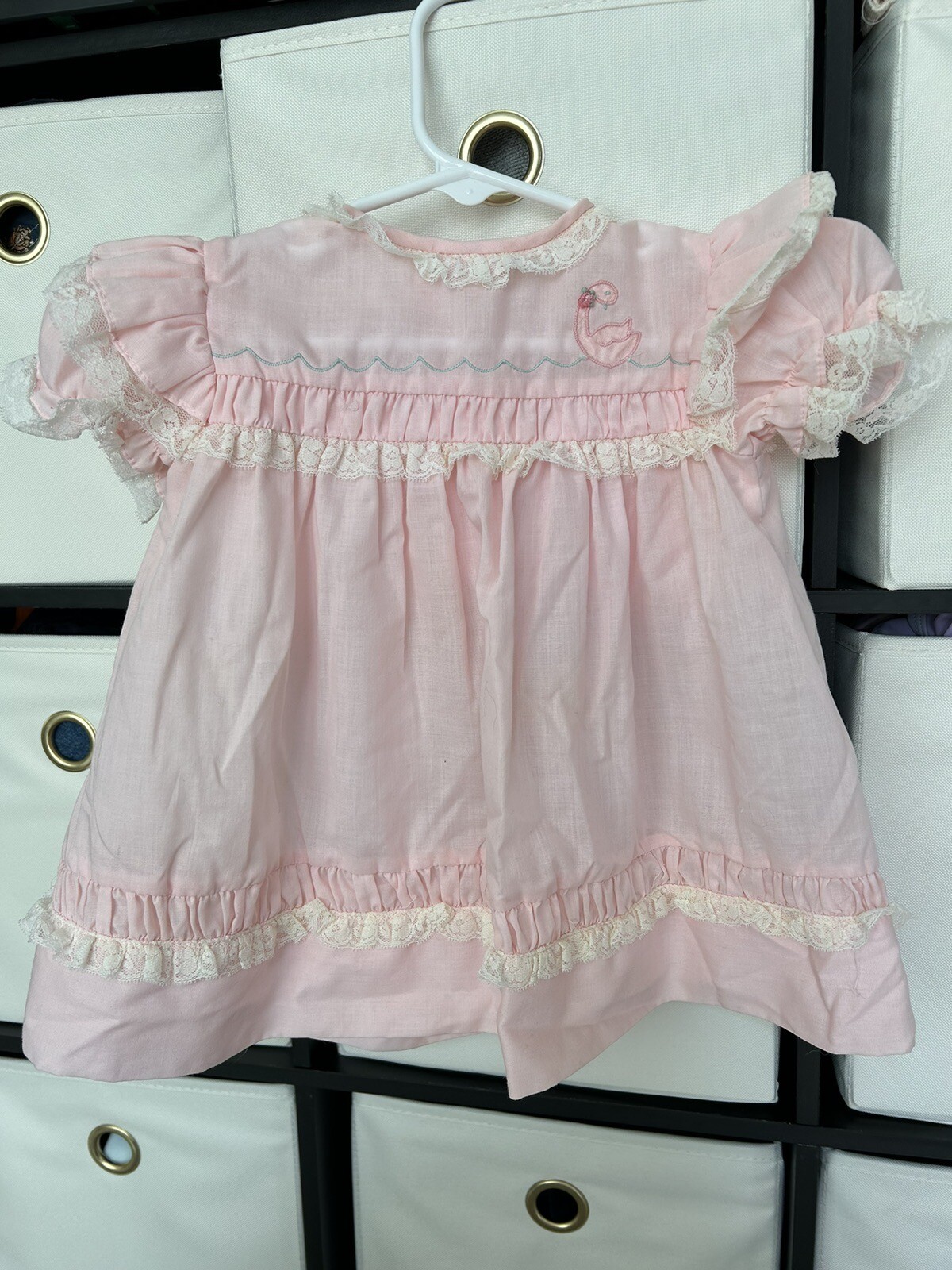 Vintage Baby Girl's 9-12 months short sleeve Pink Ruffle Lace Swan Easter dress
