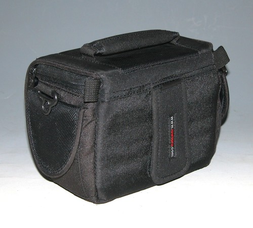Lowepro EDIT 110 Nylon Camera Bag - Black (No Shoulder Strap) - Picture 4 of 6