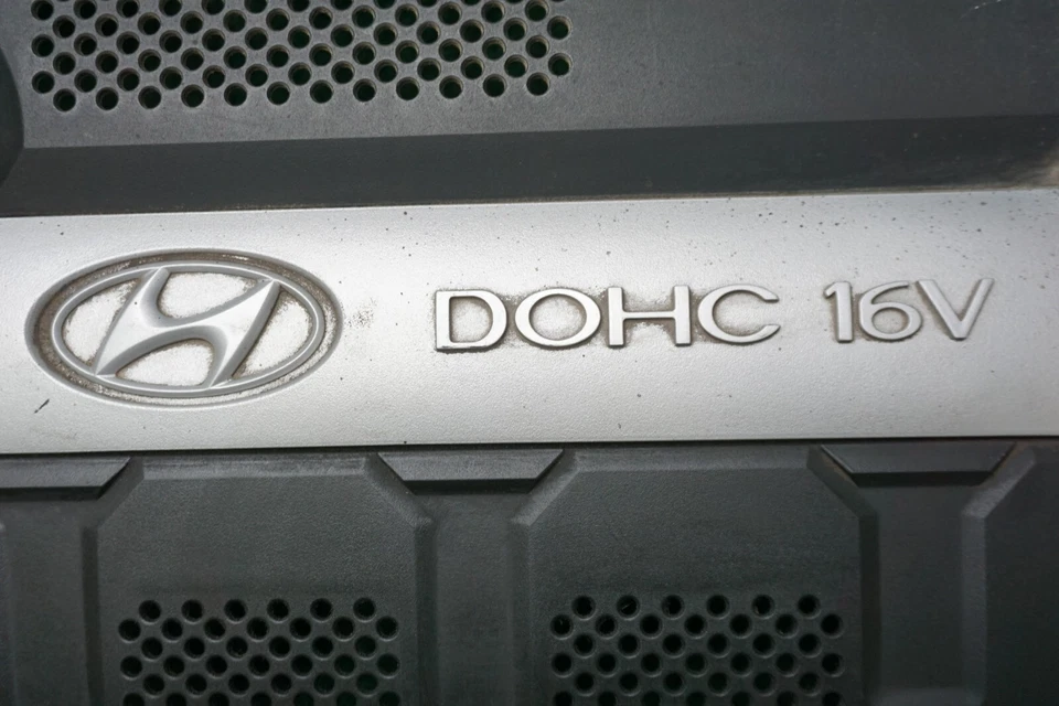 Cubierta del motor Hyundai Elantra 2002 2003 2004 2005 2006 2,0 L OEM 2924023650 Foto 2 de 4