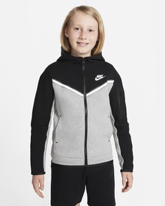 nike boys medium