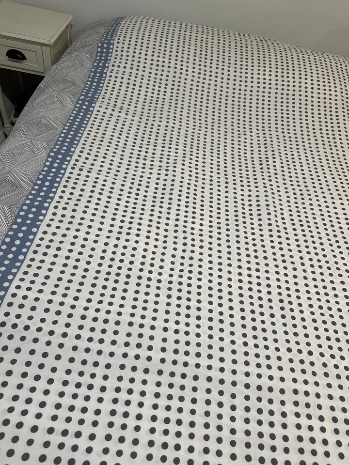 Funda nórdica Crate and Barrel Genevieve Bennett Full Queen 92 X 96 gris azul Foto 4 de 4