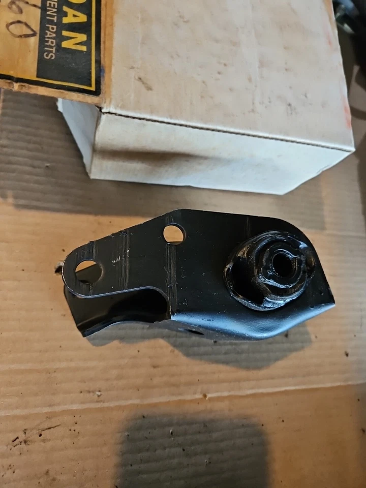 Montaje motor delantero derecho NORS DOAN 2326 para Chrysler Cordoba V8 3642811 Foto 3 de 4