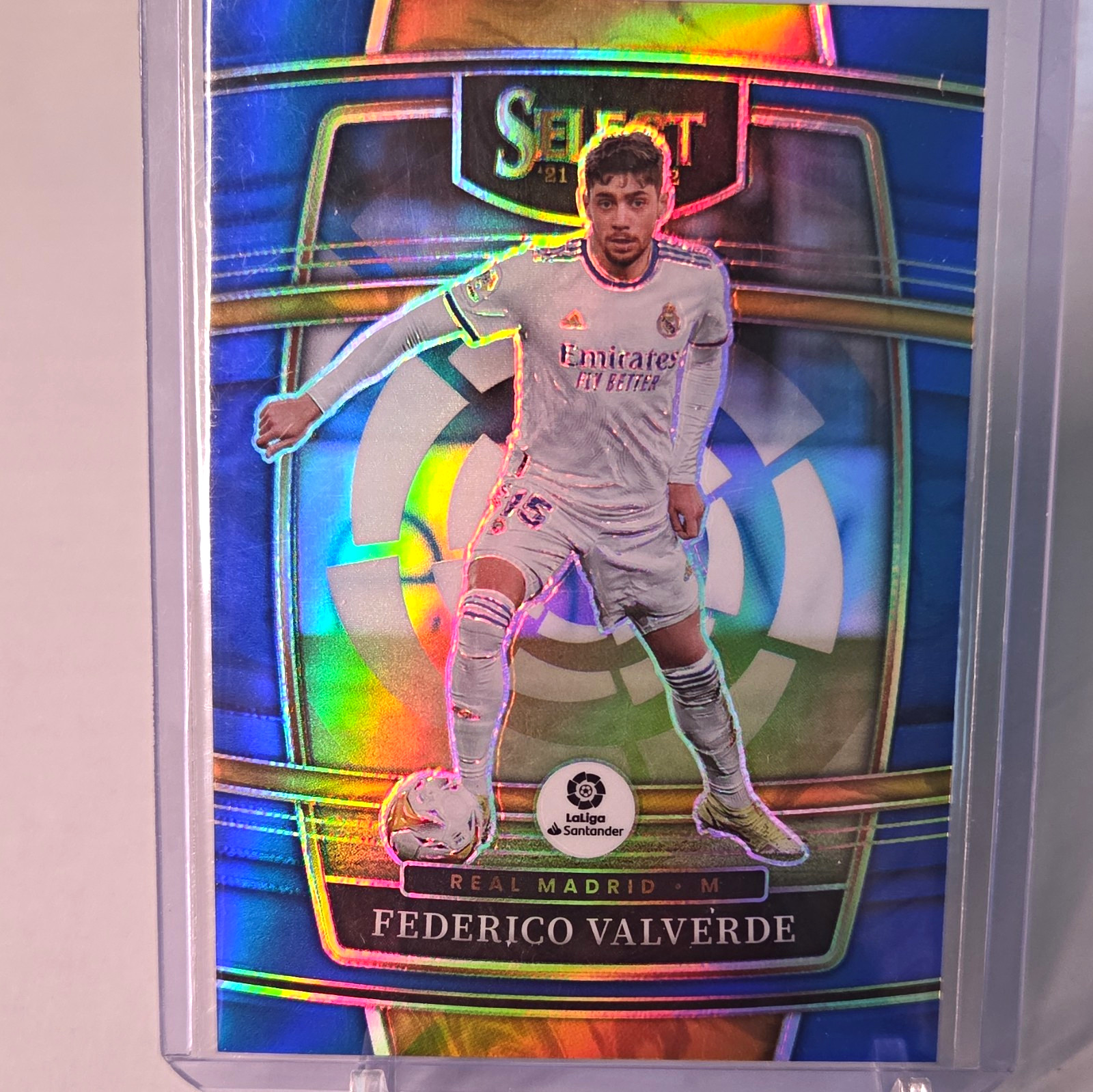 2021-22 Panini Chronicles Select La Liga Federico Valverde #241 Blue Prizm /49