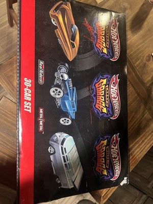 2010 Mattel Hot Wheels Larry's, Phil's and Wayne's Garage 30 Car